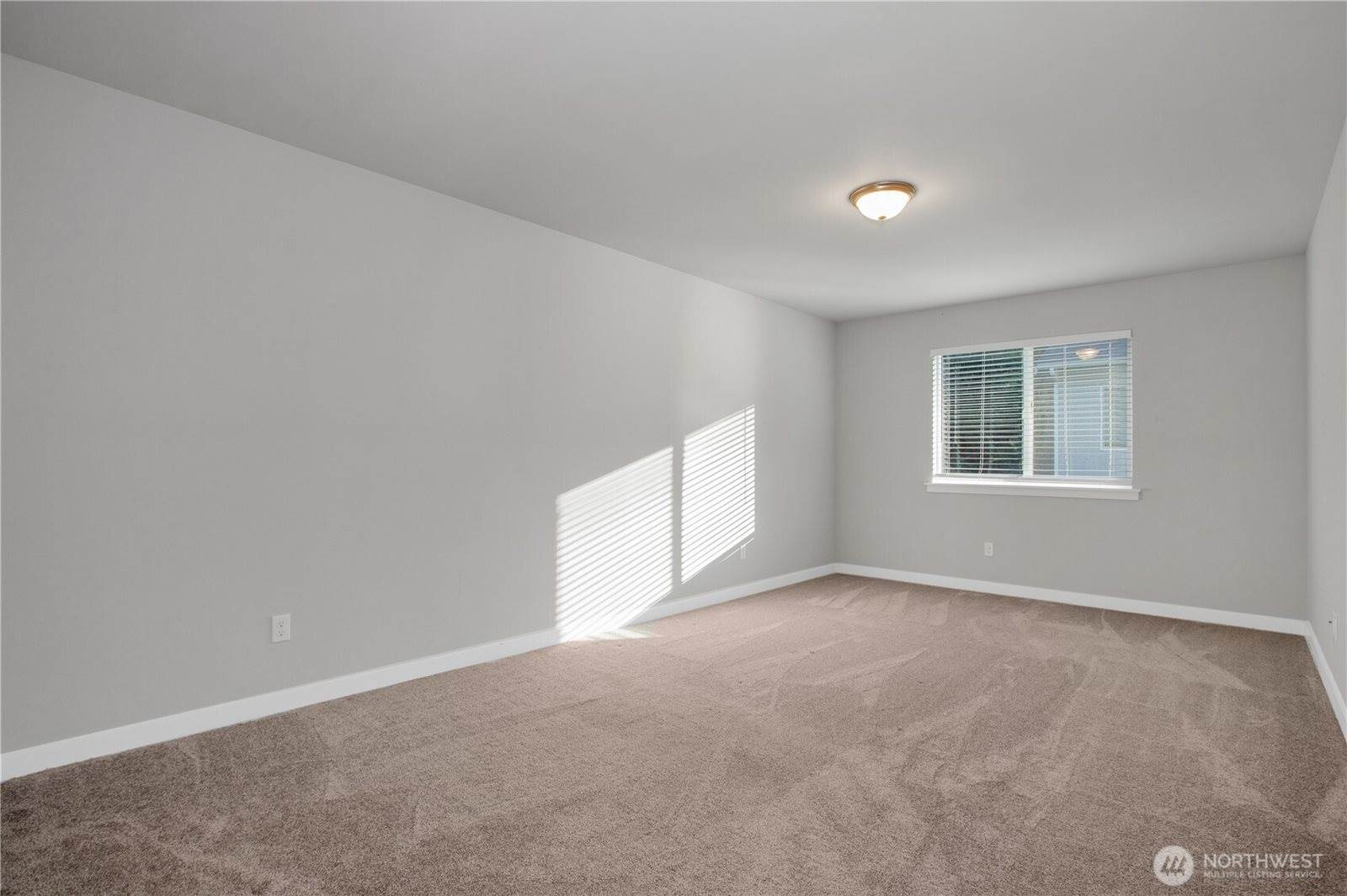 17643 Loop Lane SE, Yelm, WA 98597