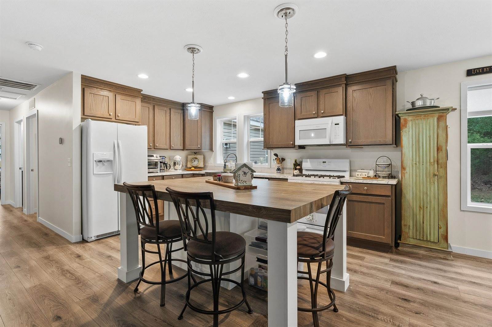 08311 West Shore Drive, Grand Junction, MI 49056