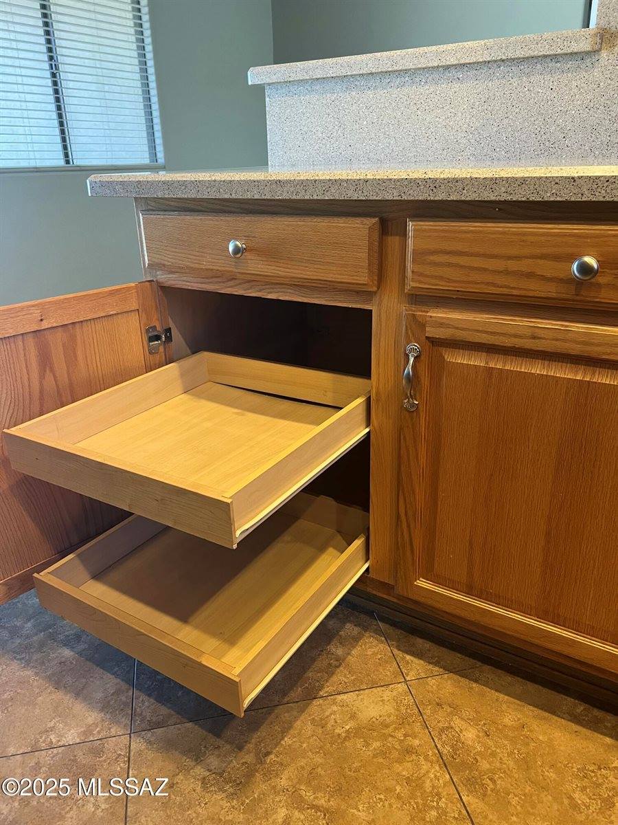 6592 West Wenden Way, Tucson, AZ 85743