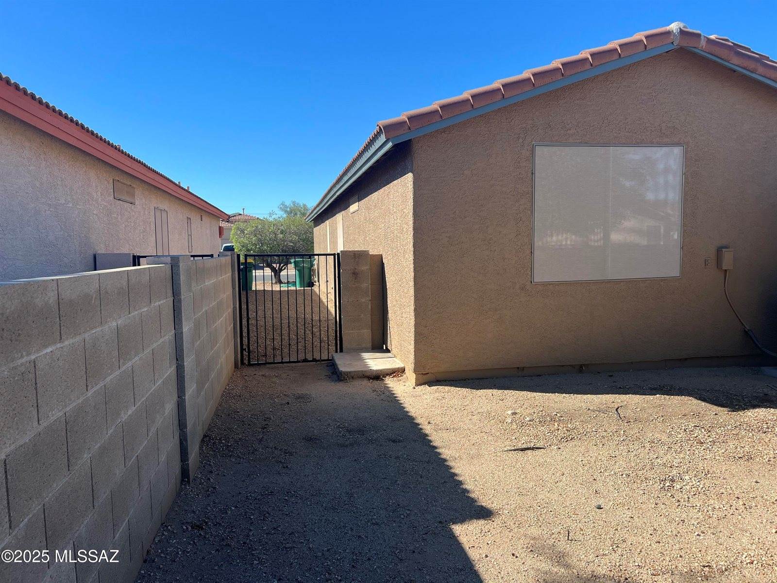 6592 West Wenden Way, Tucson, AZ 85743