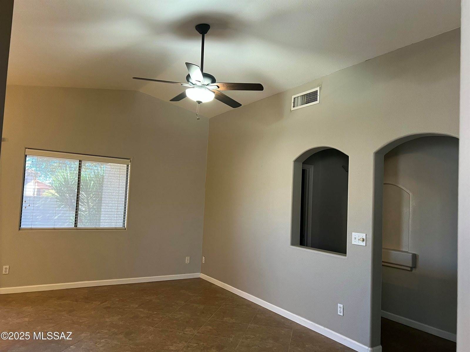 6592 West Wenden Way, Tucson, AZ 85743