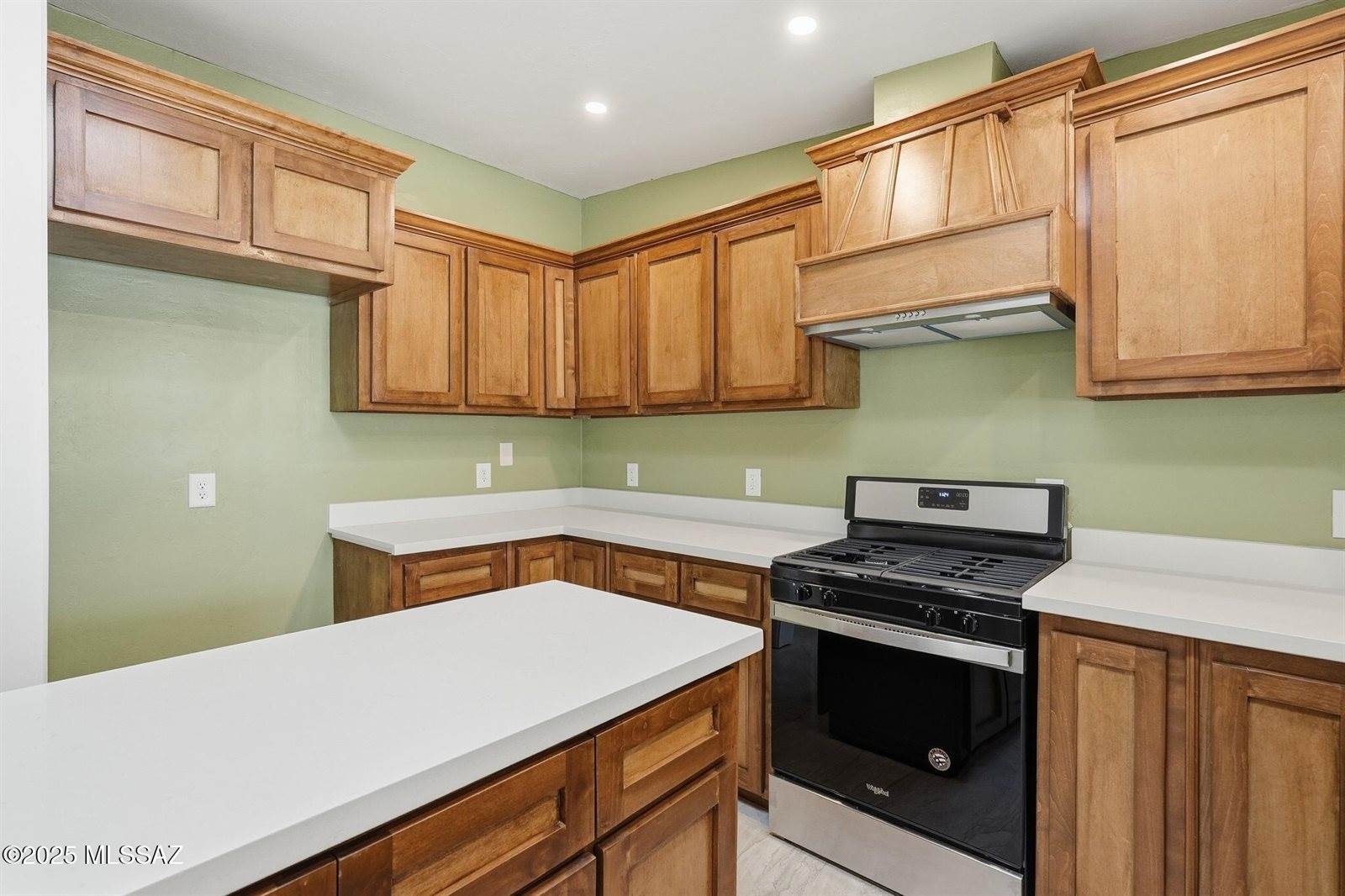 7061 East Edgemont Street, Tucson, AZ 85710