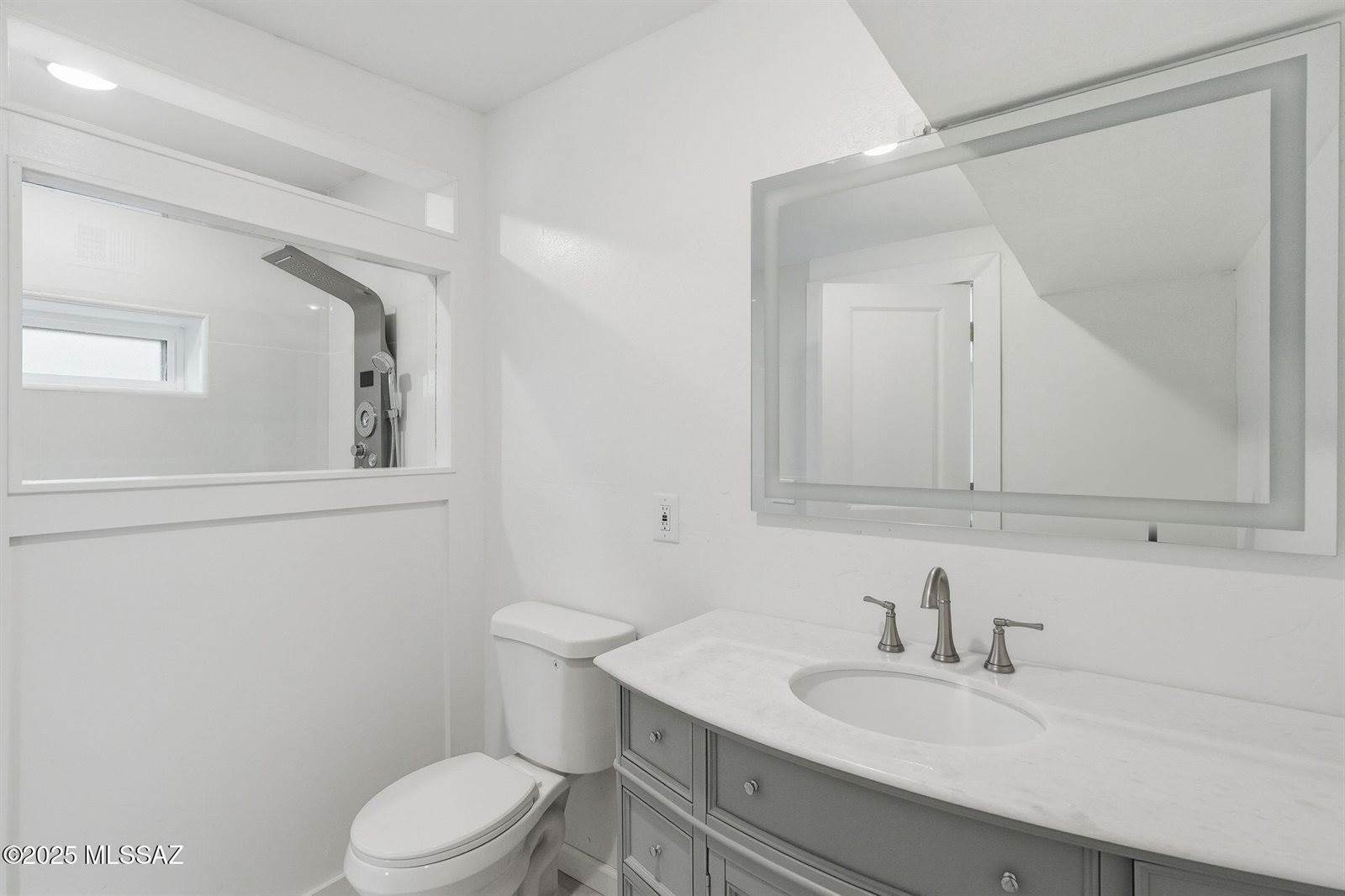 7061 East Edgemont Street, Tucson, AZ 85710