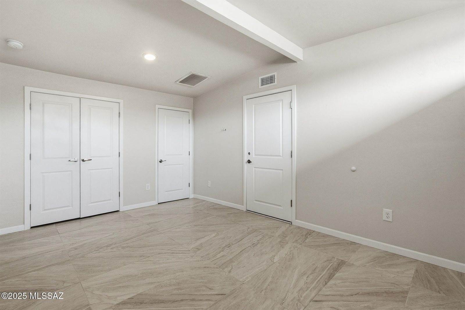 7061 East Edgemont Street, Tucson, AZ 85710