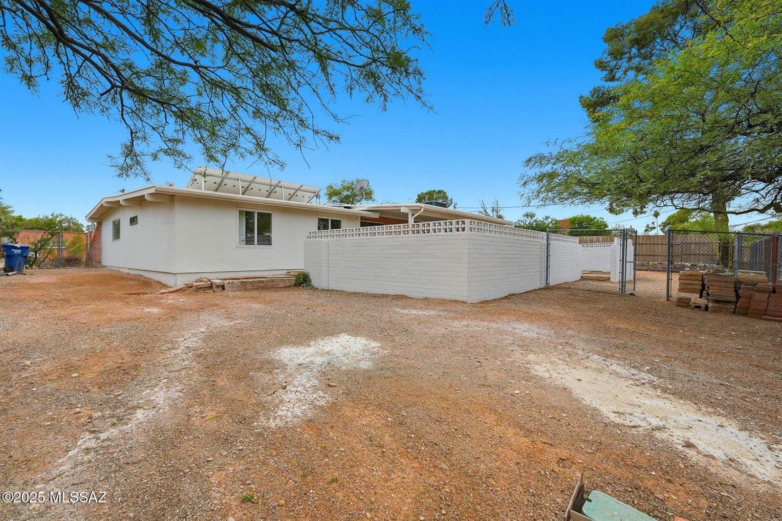 7061 East Edgemont Street, Tucson, AZ 85710