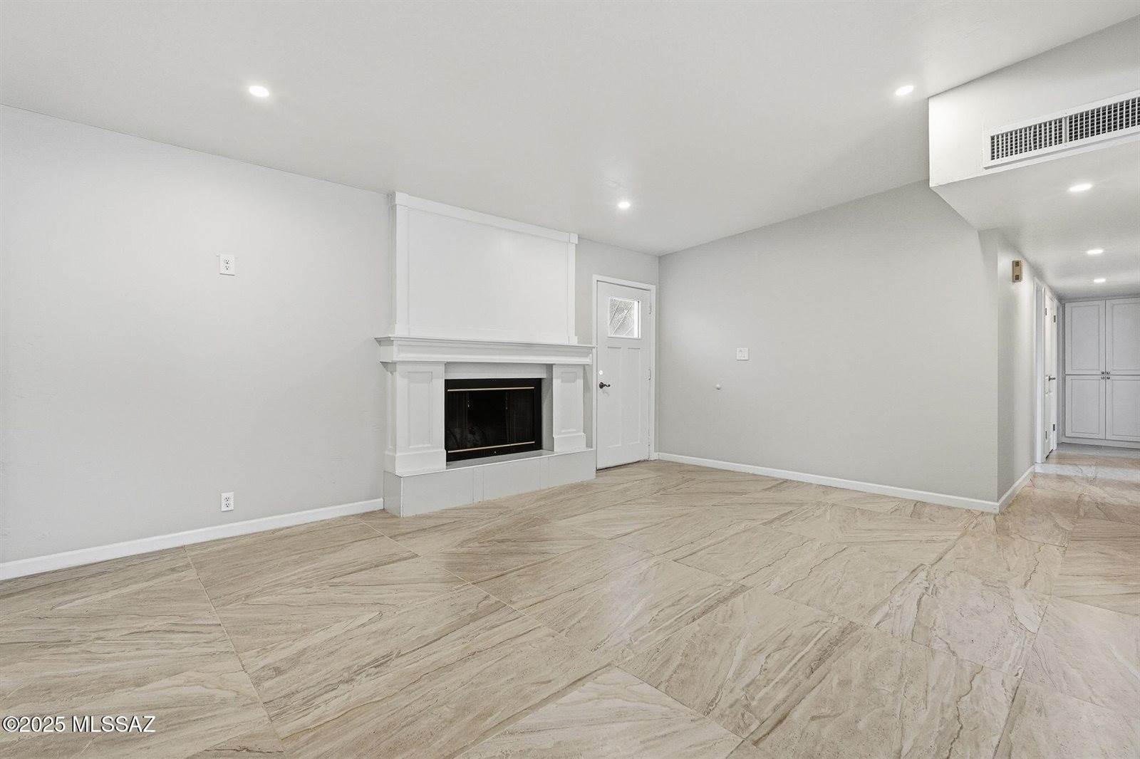 7061 East Edgemont Street, Tucson, AZ 85710