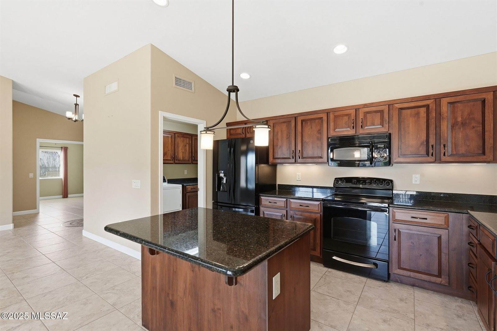 62865 East Silkwood Way, Saddlebrooke, AZ 85739