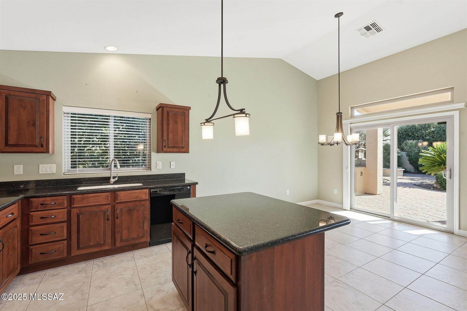 62865 East Silkwood Way, Saddlebrooke, AZ 85739