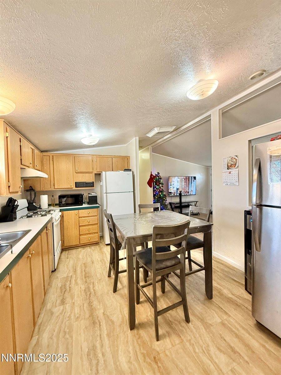 221 East Antelope Drive, Battle Mountain, NV 89820