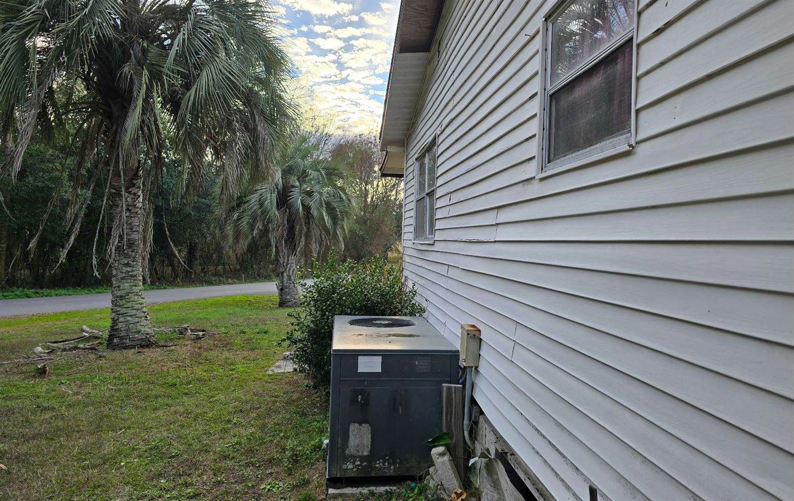 11573 Victor St, Brooker, FL 32622