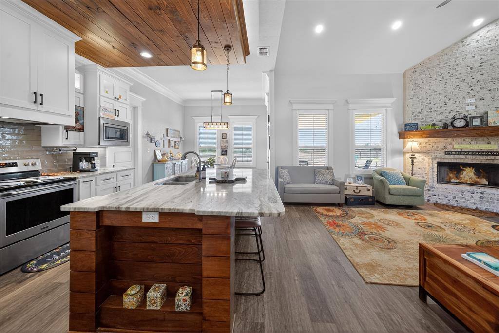 15802 County Road 472, Tyler, TX 75706