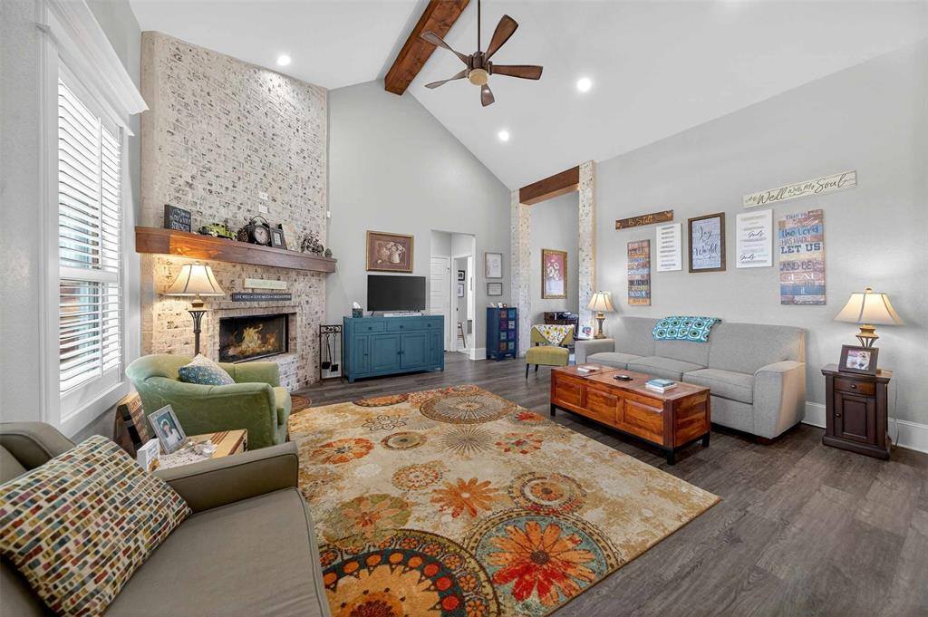 15802 County Road 472, Tyler, TX 75706