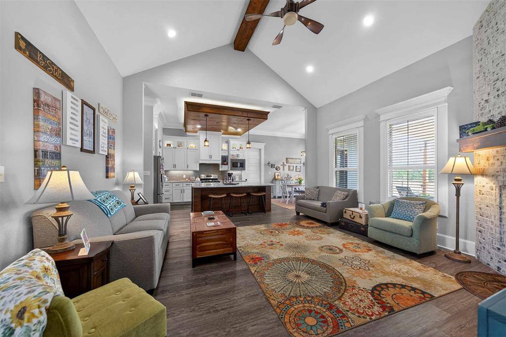 15802 County Road 472, Tyler, TX 75706