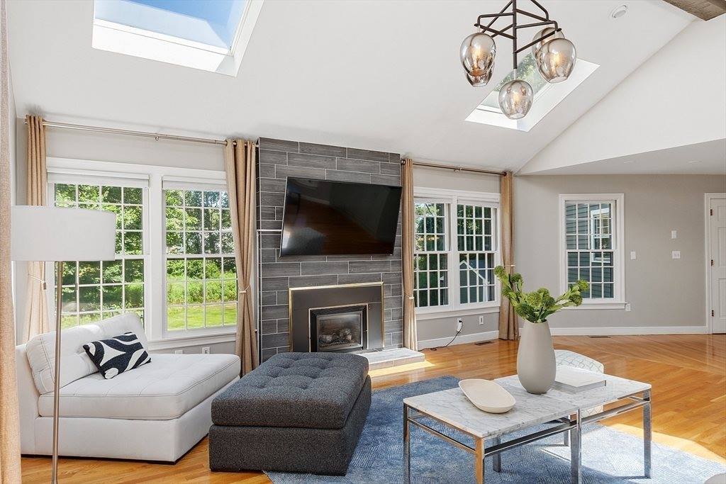 21 Valleyfield St, Lexington, MA 02421