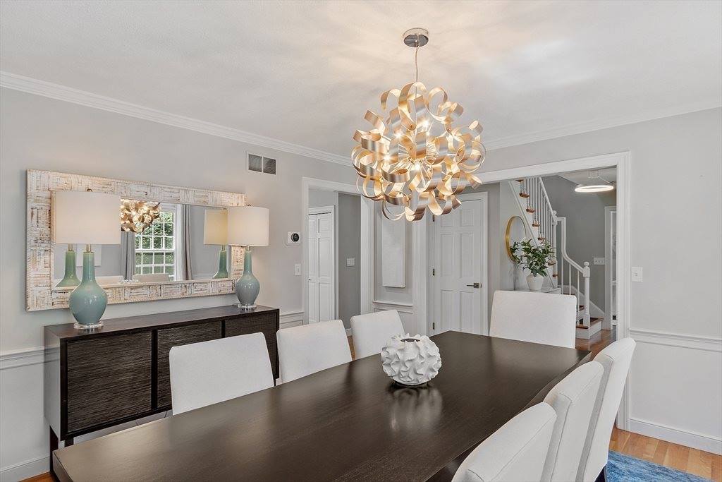 21 Valleyfield St, Lexington, MA 02421