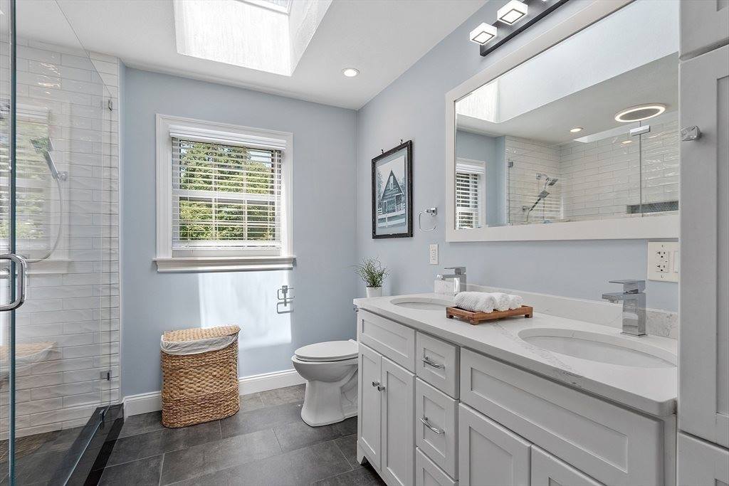 21 Valleyfield St, Lexington, MA 02421