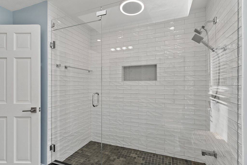 21 Valleyfield St, Lexington, MA 02421