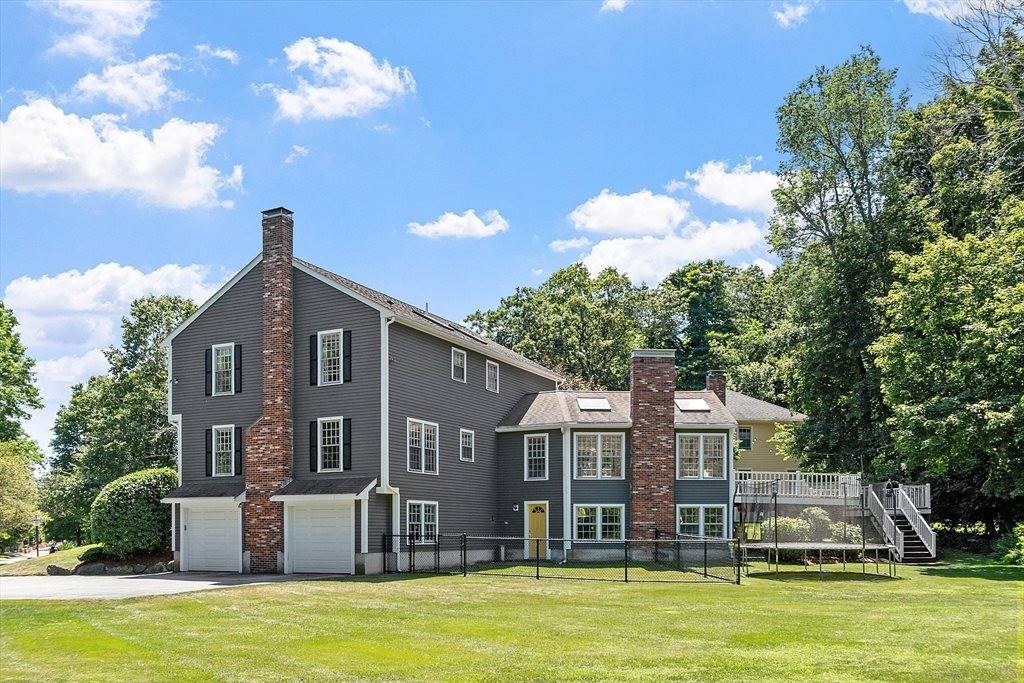 21 Valleyfield St, Lexington, MA 02421