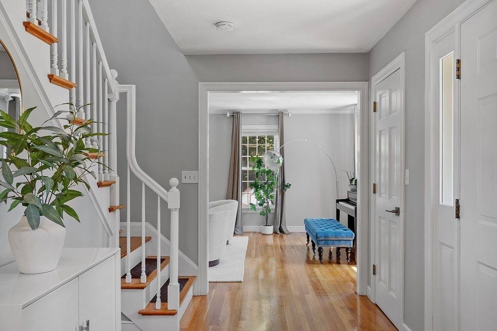 21 Valleyfield St, Lexington, MA 02421