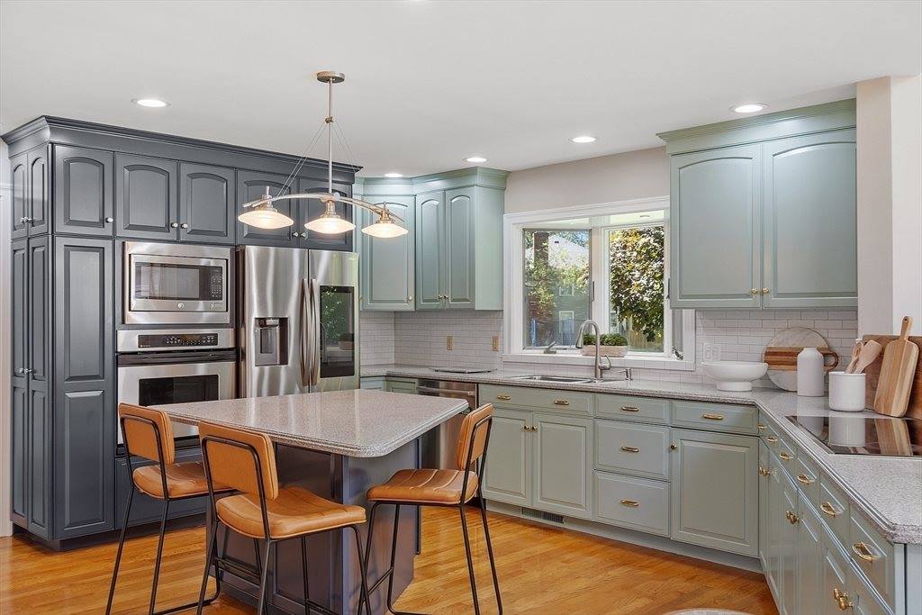 21 Valleyfield St, Lexington, MA 02421