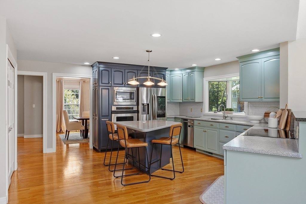 21 Valleyfield St, Lexington, MA 02421