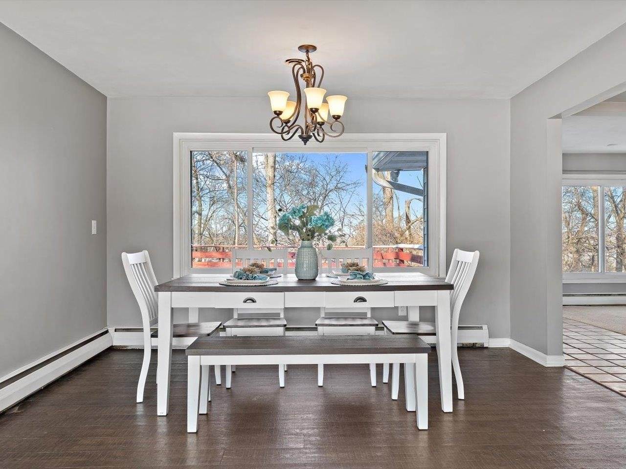 8210 Ridgewood Road, Rock Island, IL 61201