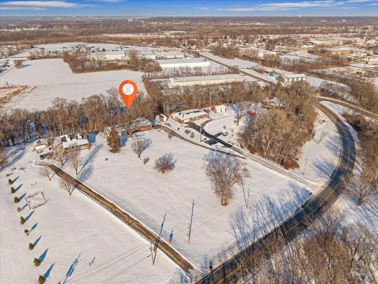 8210 Ridgewood Road, Rock Island, IL 61201