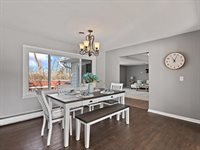 8210 Ridgewood Road, Rock Island, IL 61201