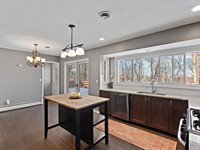 8210 Ridgewood Road, Rock Island, IL 61201