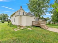 301 1st Street, Long Grove, IA 52756