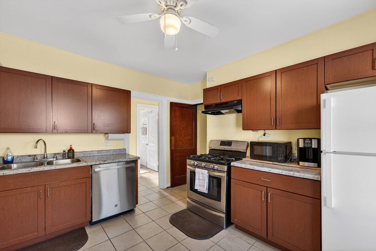 3700 North 14th St, Milwaukee, WI 53206