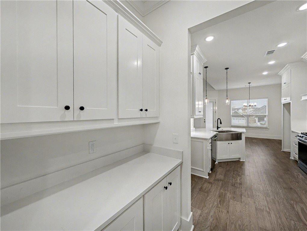 1811 Bluestem Drive, Centerton, AR 72719