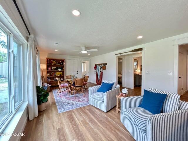 21935 Lake Rd M 12, Cassville, MO 65625