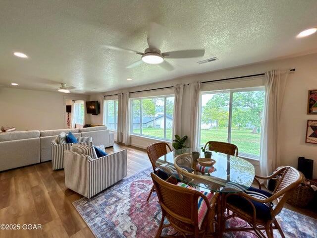 21935 Lake Rd M 12, Cassville, MO 65625