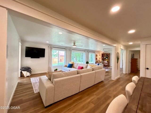 21935 Lake Rd M 12, Cassville, MO 65625