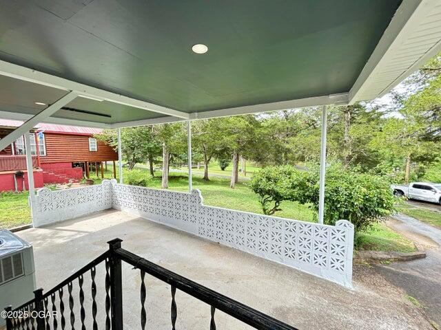 21935 Lake Rd M 12, Cassville, MO 65625