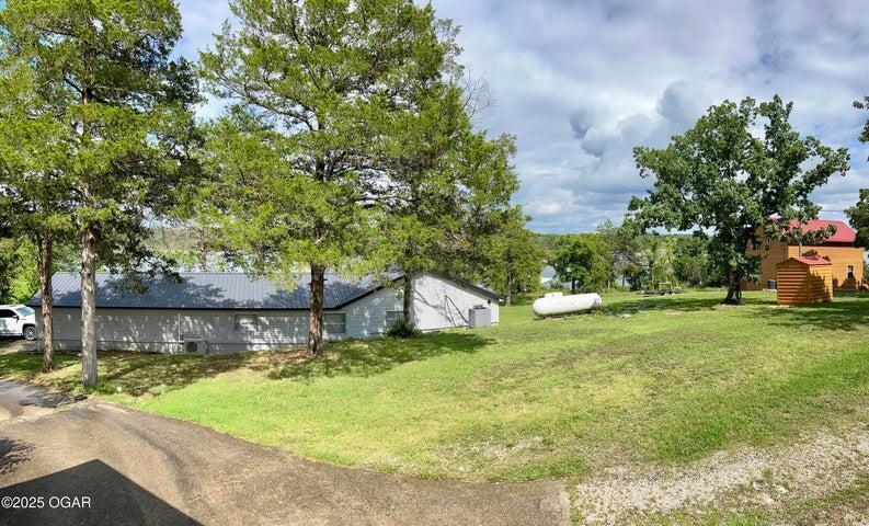 21935 Lake Rd M 12, Cassville, MO 65625