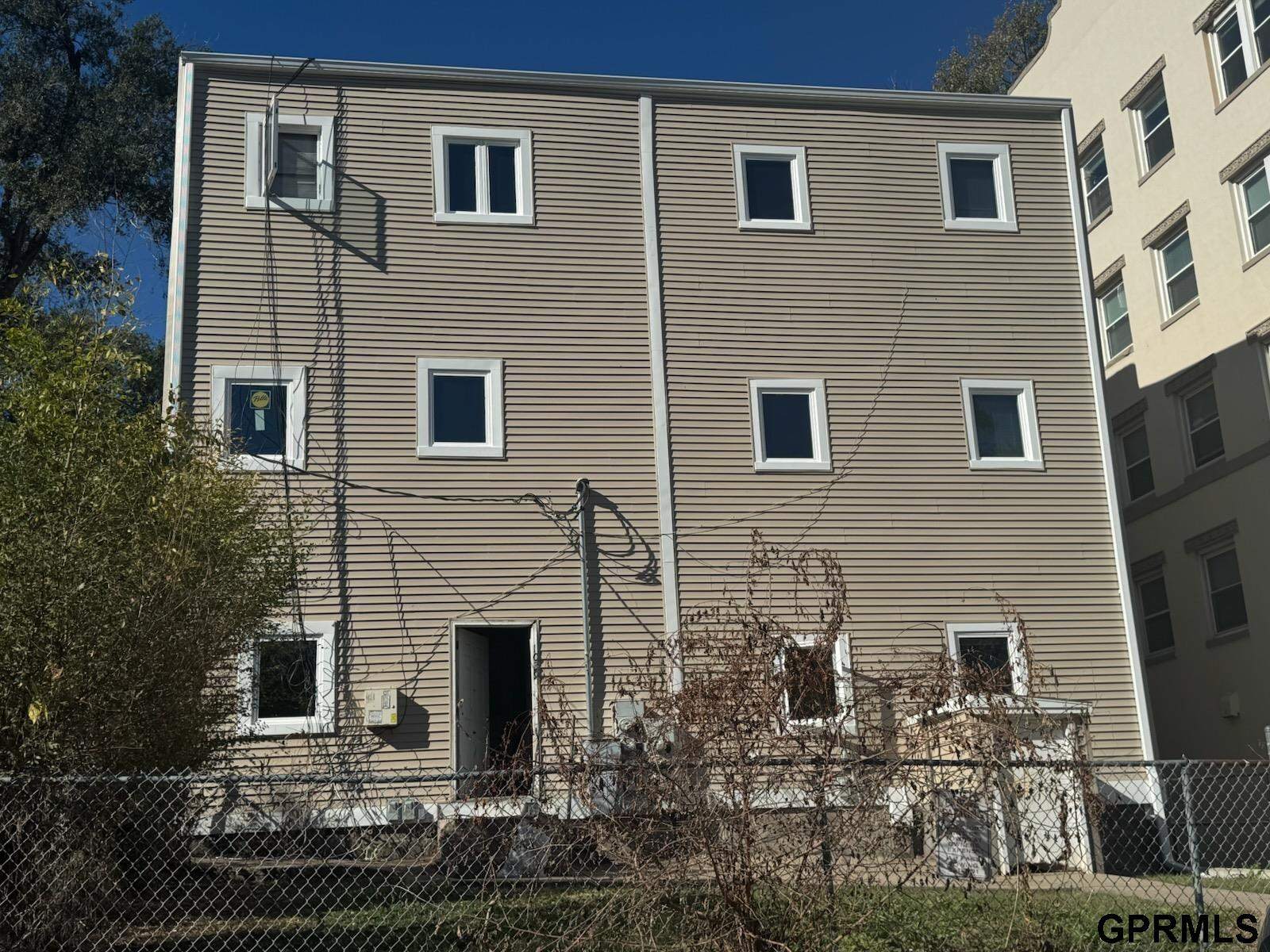 1039 Park Avenue, Omaha, NE 68105