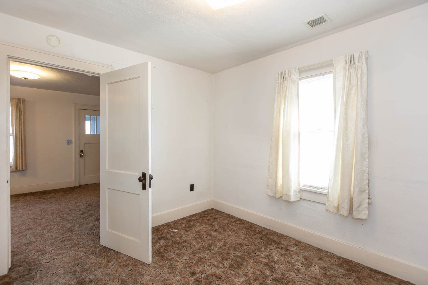 423 Point Rock Street, Elkhart, KS 67950