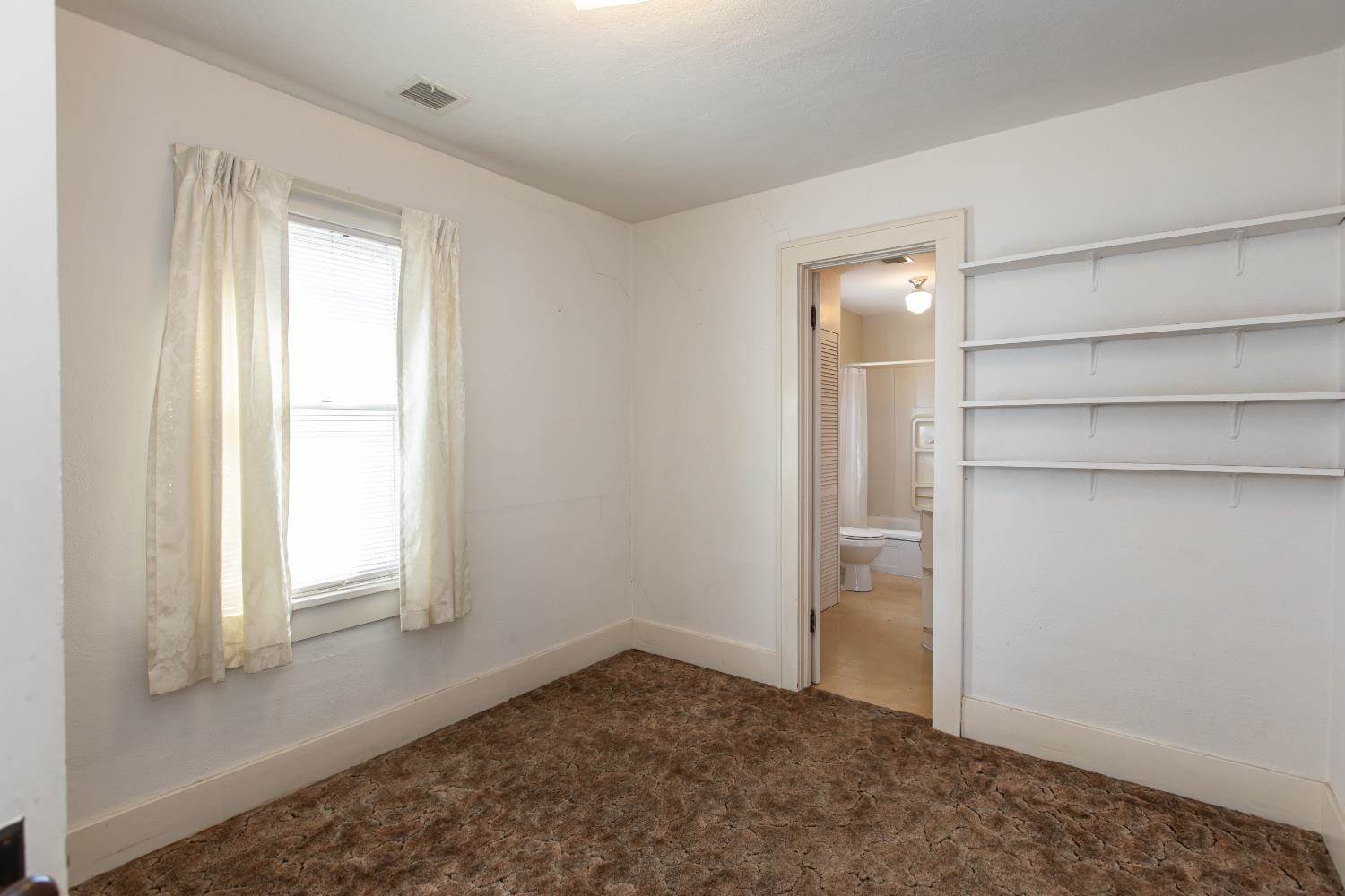 423 Point Rock Street, Elkhart, KS 67950