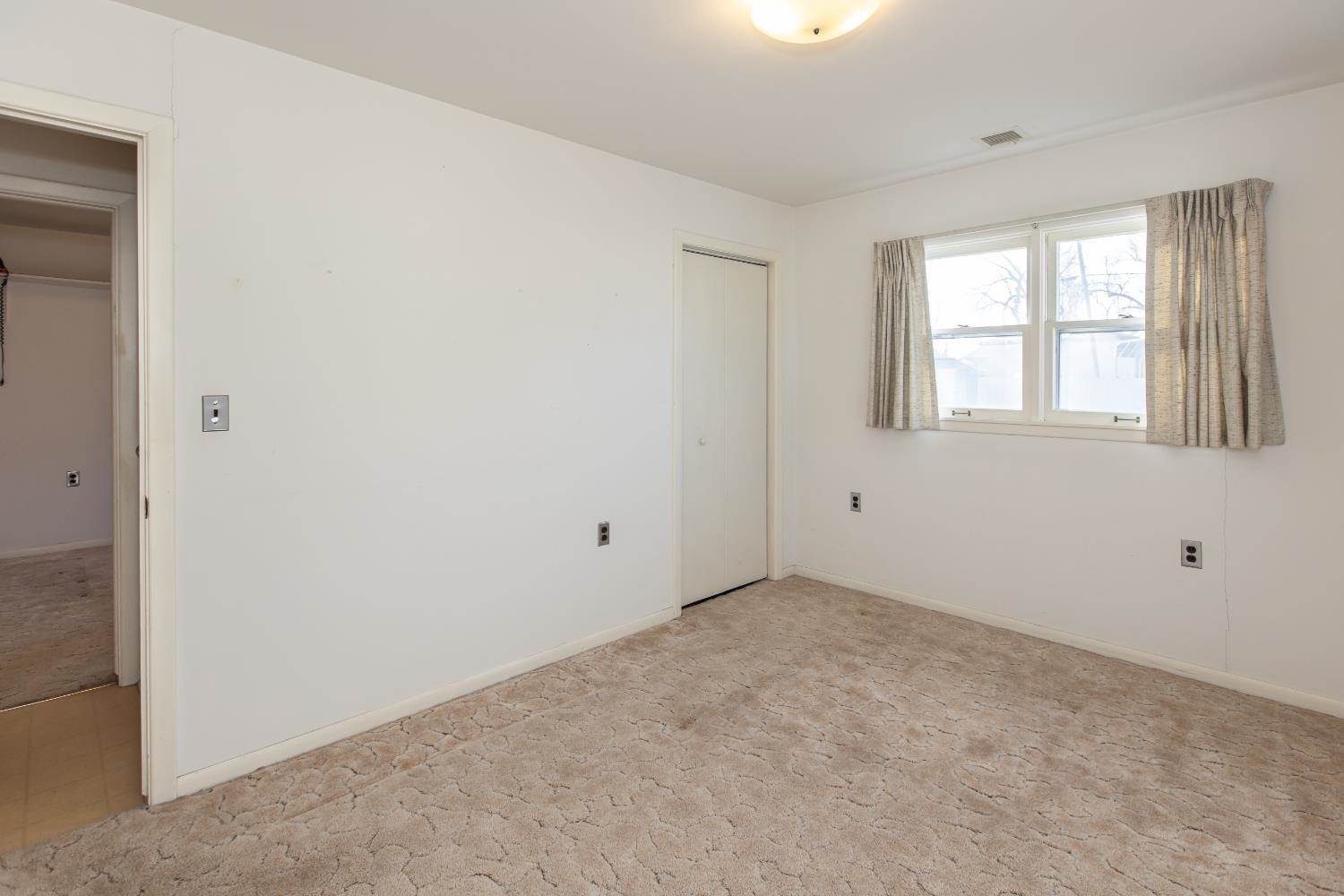 423 Point Rock Street, Elkhart, KS 67950