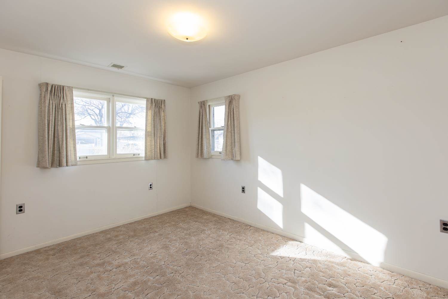 423 Point Rock Street, Elkhart, KS 67950