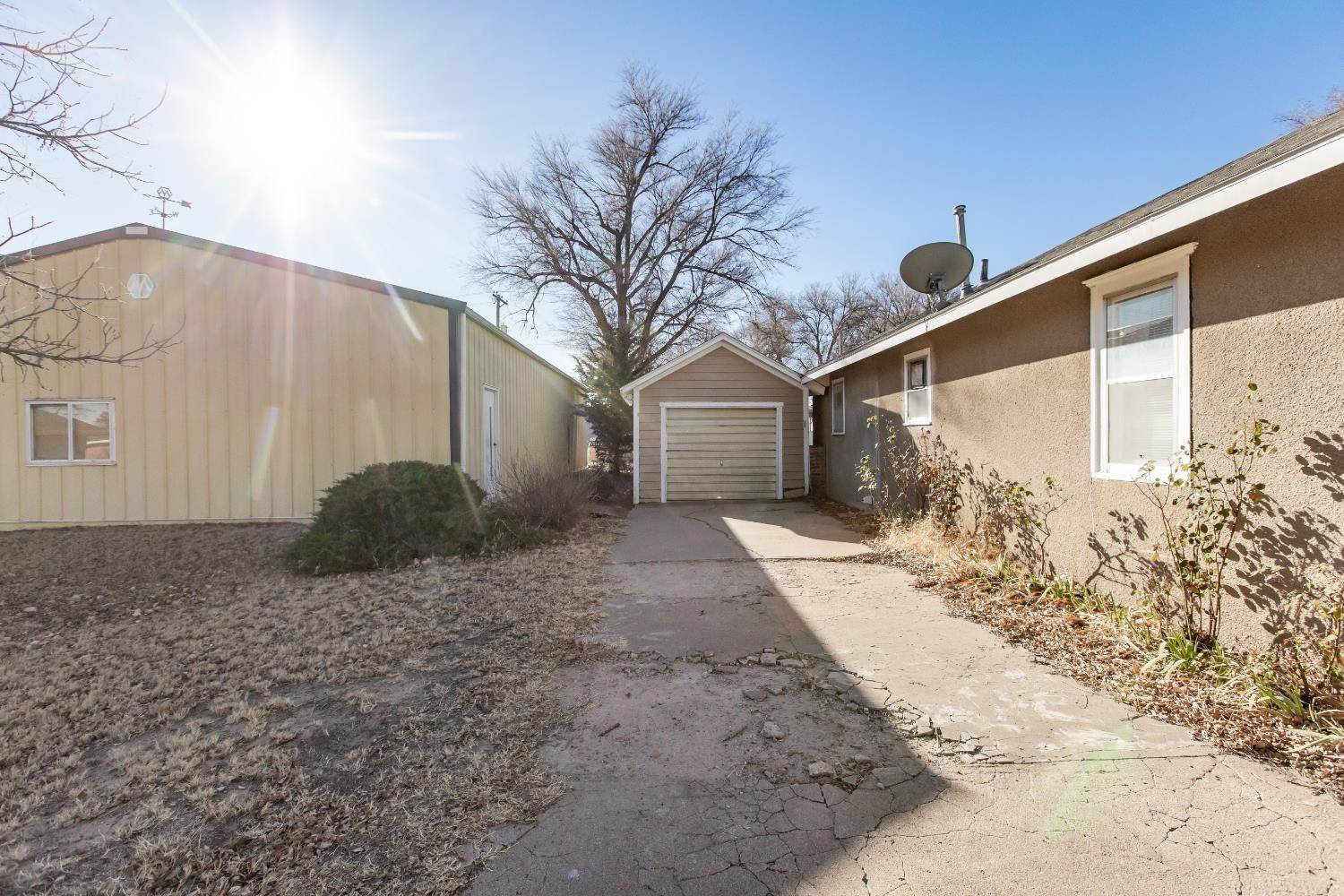 423 Point Rock Street, Elkhart, KS 67950