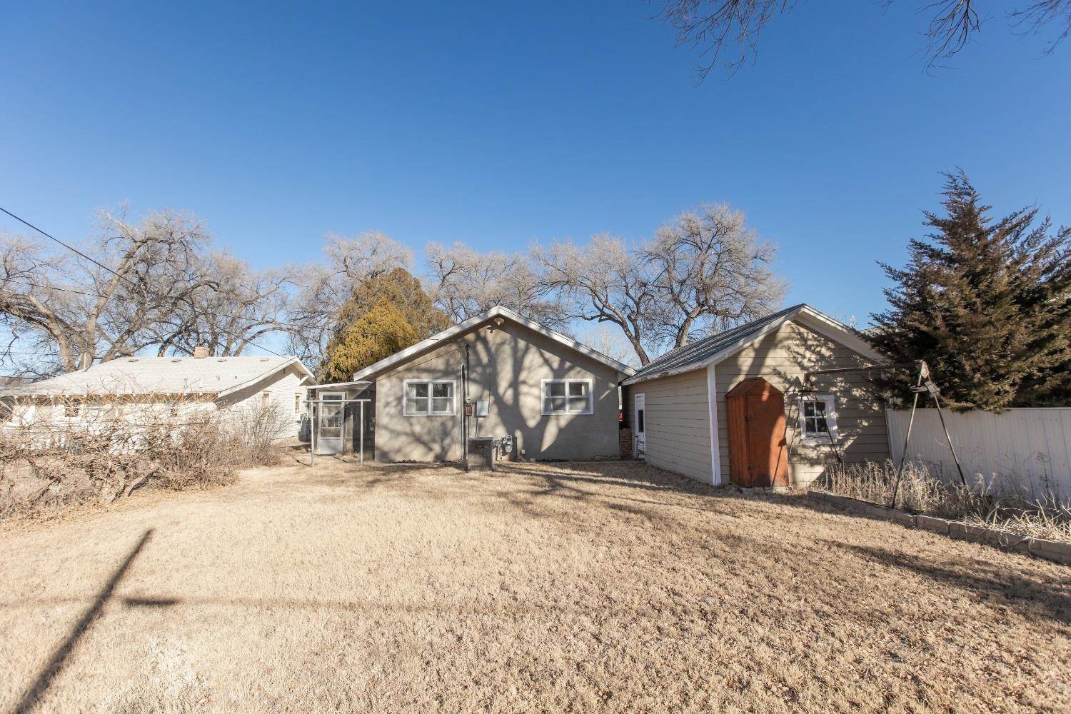 423 Point Rock Street, Elkhart, KS 67950