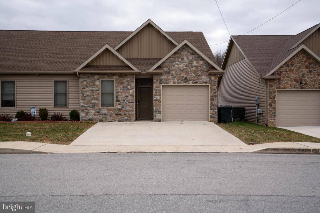 813 South Church Street, Waynesboro, PA 17268