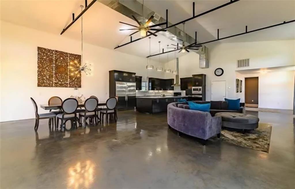 3525 County Road 617, Venus, TX 76084