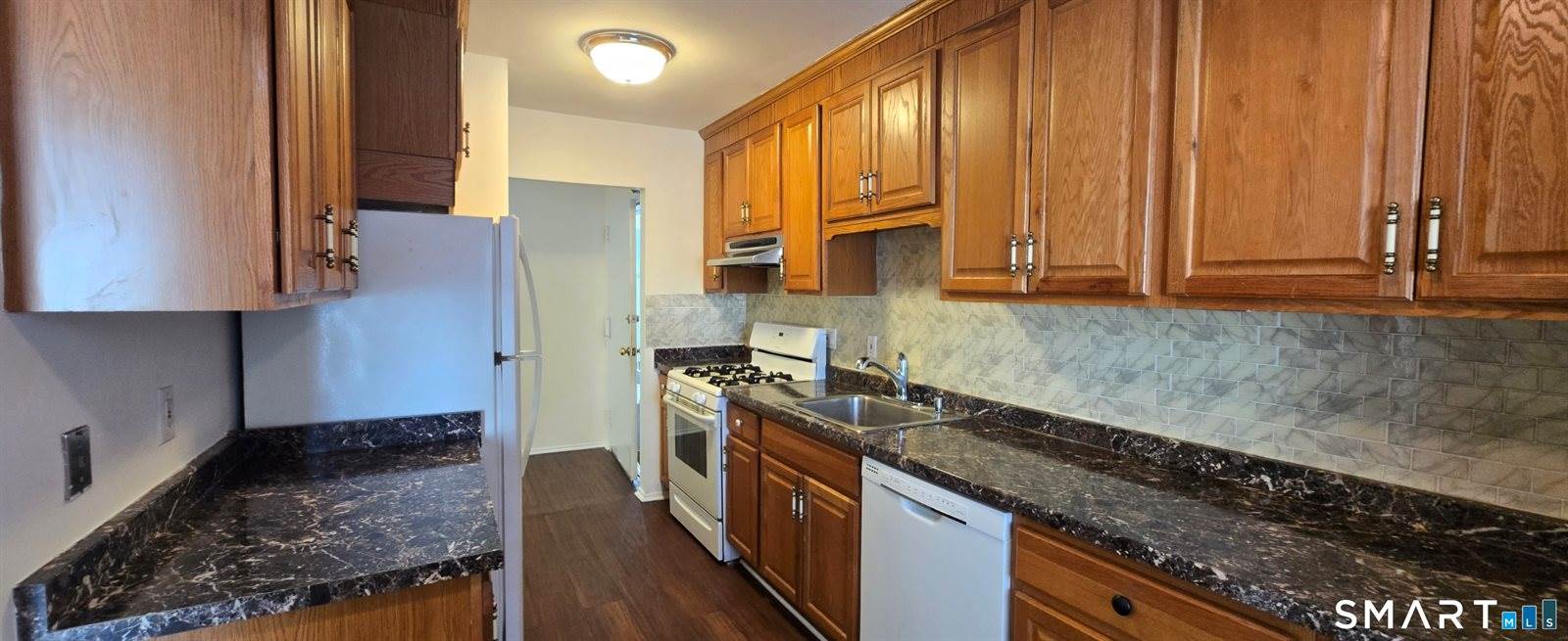 50 Greenhouse, #65D, Bridgeport, CT 06606