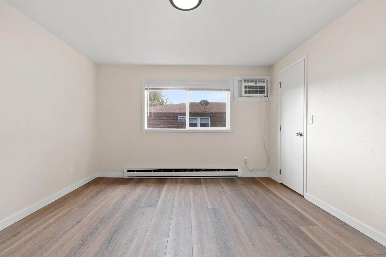 2130 Elmview Drive #J, Ashwaubenon, WI 54304