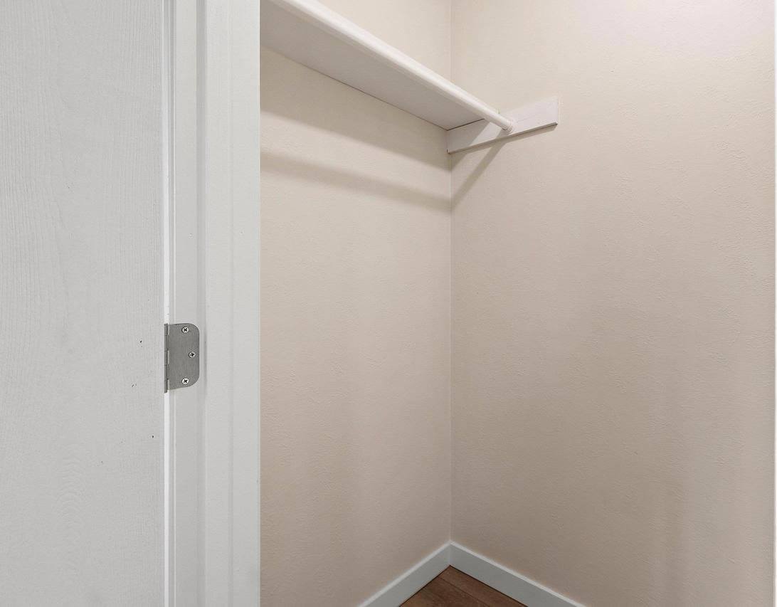 2130 Elmview Drive #J, Ashwaubenon, WI 54304