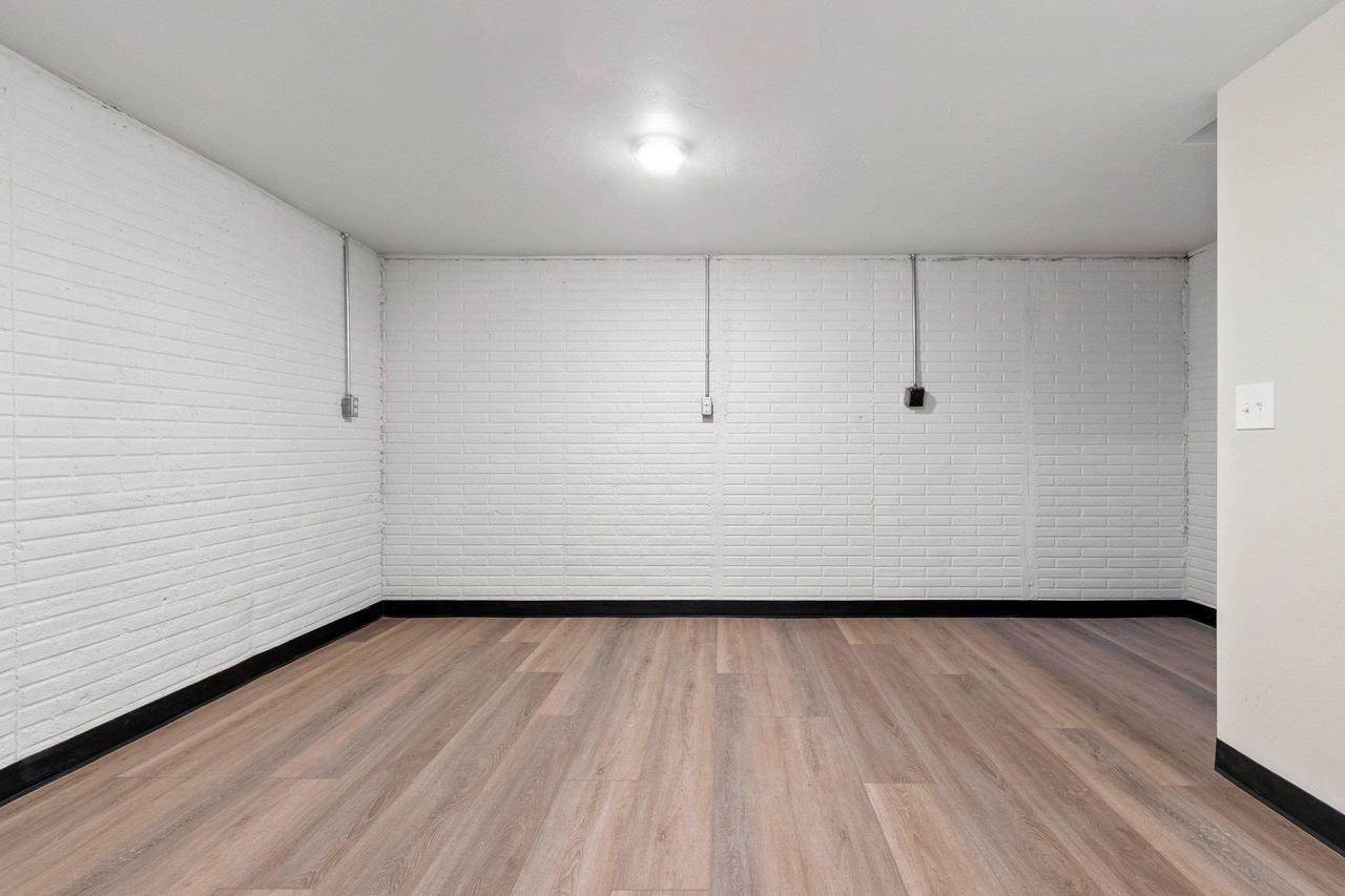 2130 Elmview Drive #J, Ashwaubenon, WI 54304